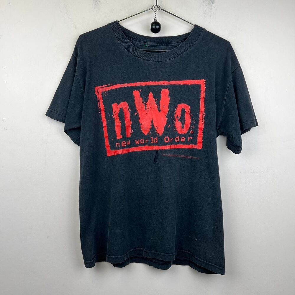 1998 New World Order NWO WWF tee shirt size M